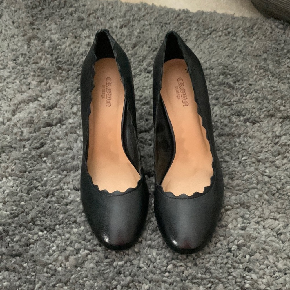 New crown vintage scalloped heel